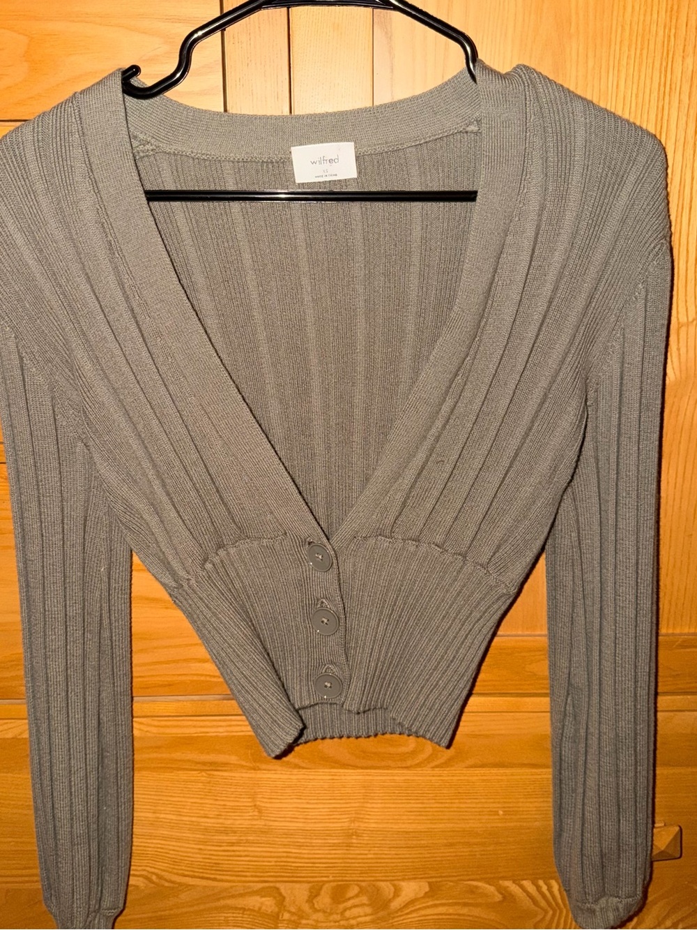 Aritzia Wilfred Olive-Grey Ribbed V-Neck Cropped Cardigan XS - Picture 2 of 3